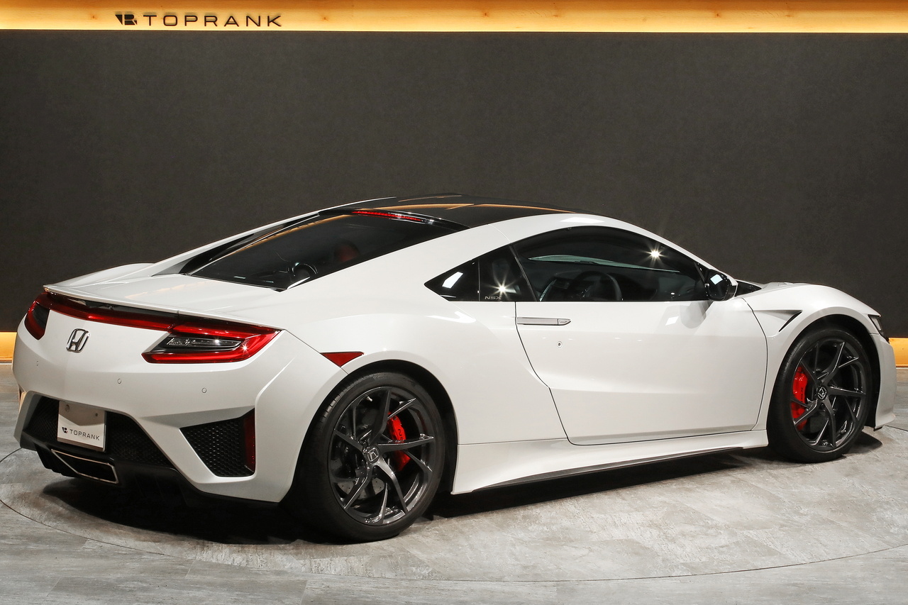2017 Honda NSX NC1 Carbon-ceramic brakes, Alcantara seats, Carbon Roof