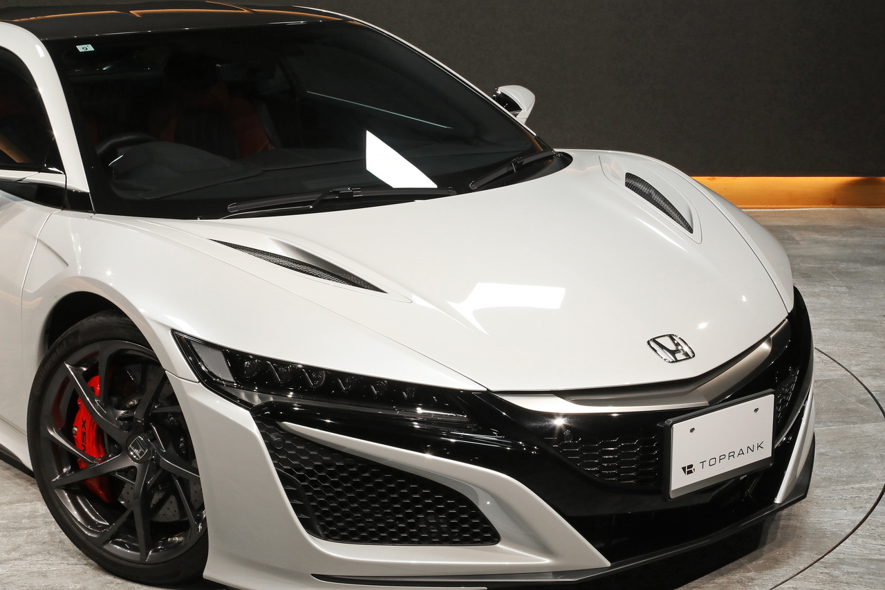 2017 Honda NSX NC1 Carbon-ceramic brakes, Alcantara seats, Carbon Roof