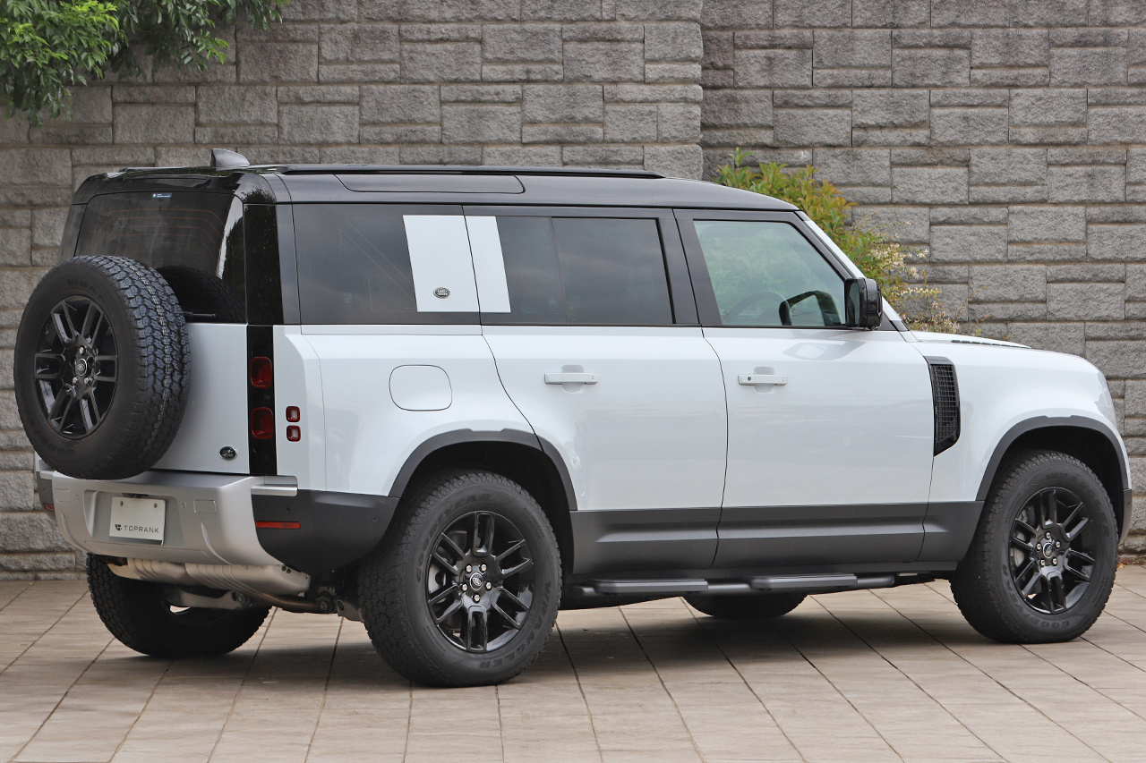 2022 Land Rover DEFENDER 