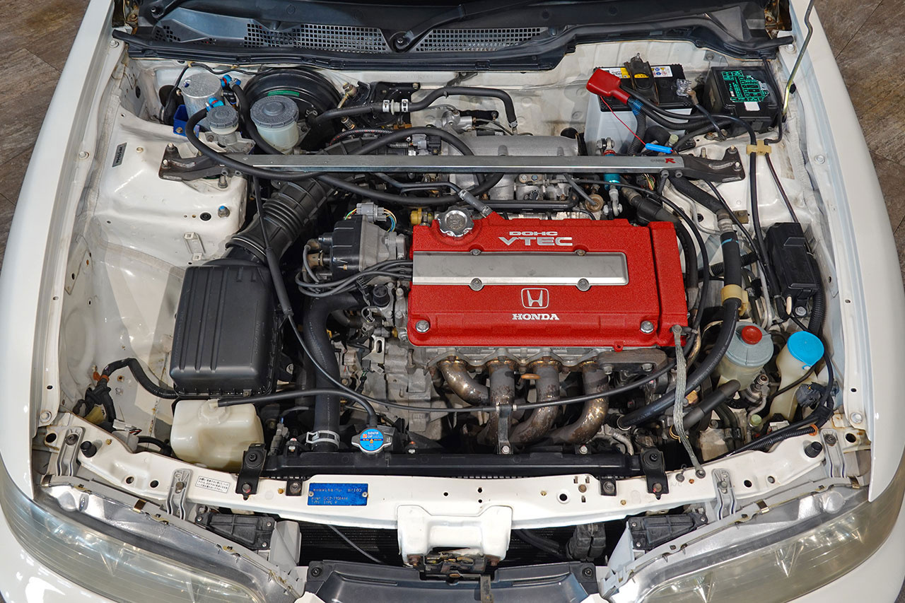 1996 Honda INTEGRA TYPE R DC2 Integra Type-R, Aftermarket Exahust Manifold, Muffler, OMP Steering Wheel