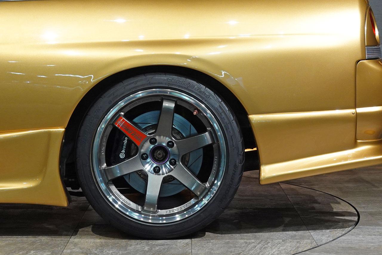 1995 Nissan SKYLINE GT-R BCNR33 R33 Skyline GT-R V Spec, Topsecret Style Aero, Rays TE37SL 18 Inch Forged Alloy Wheels