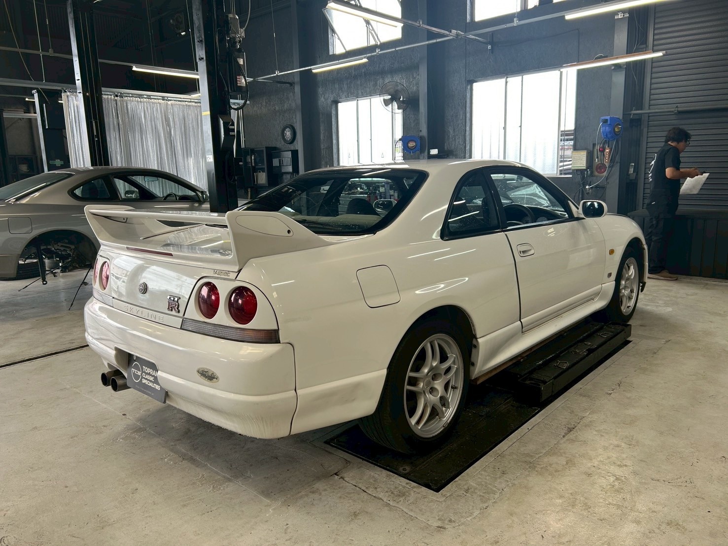1995 Nissan SKYLINE FUTURE INVENTORY Nissan BCNR33 Skyline R33 GT-R