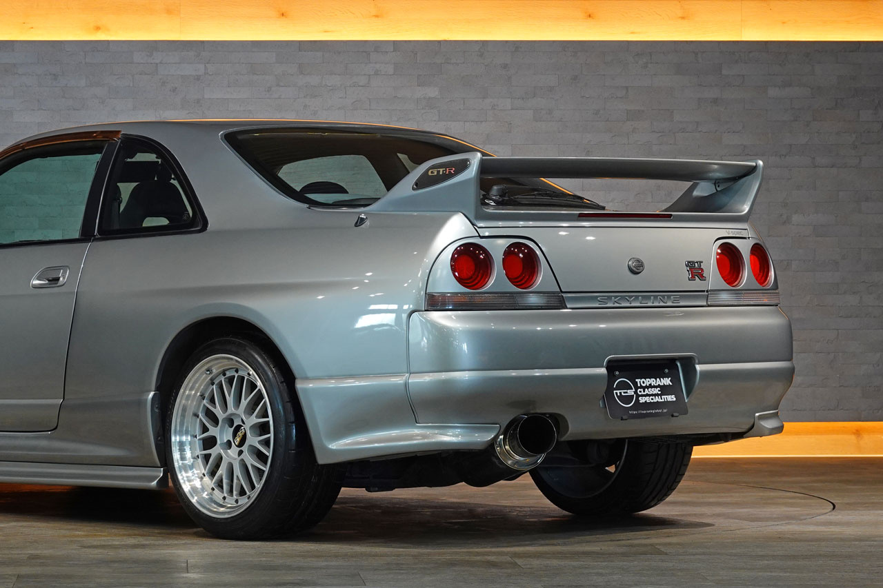 1996 Nissan SKYLINE GT-R BCNR33 R33 Skyline GT-R, BBS Wheels, HKS Air Cleaner, Aftermarket Brake Caliper