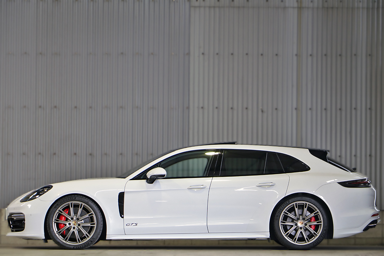 2020 Porsche PANAMERA 