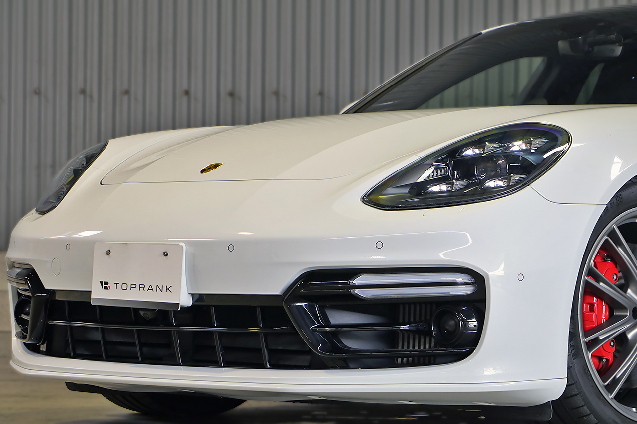2020 Porsche PANAMERA 