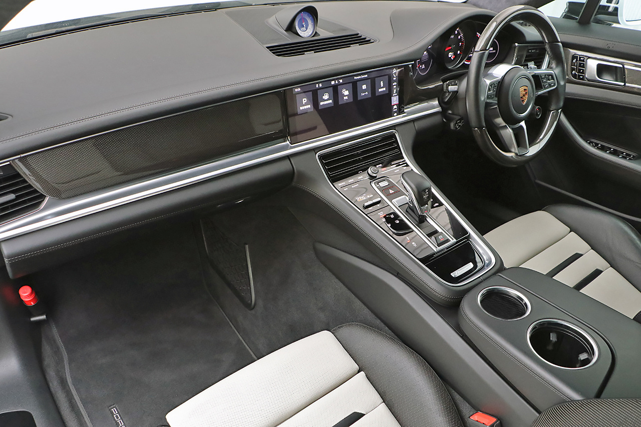 2020 Porsche PANAMERA 