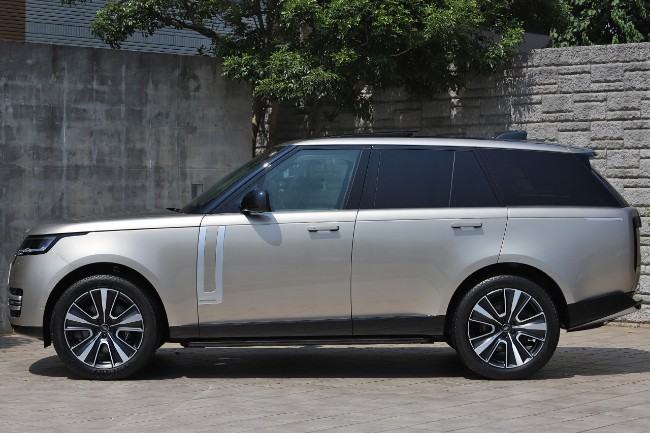 2025 Land Rover RANGE ROVER null