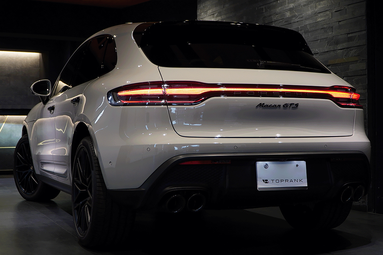 2024 Porsche MACAN null