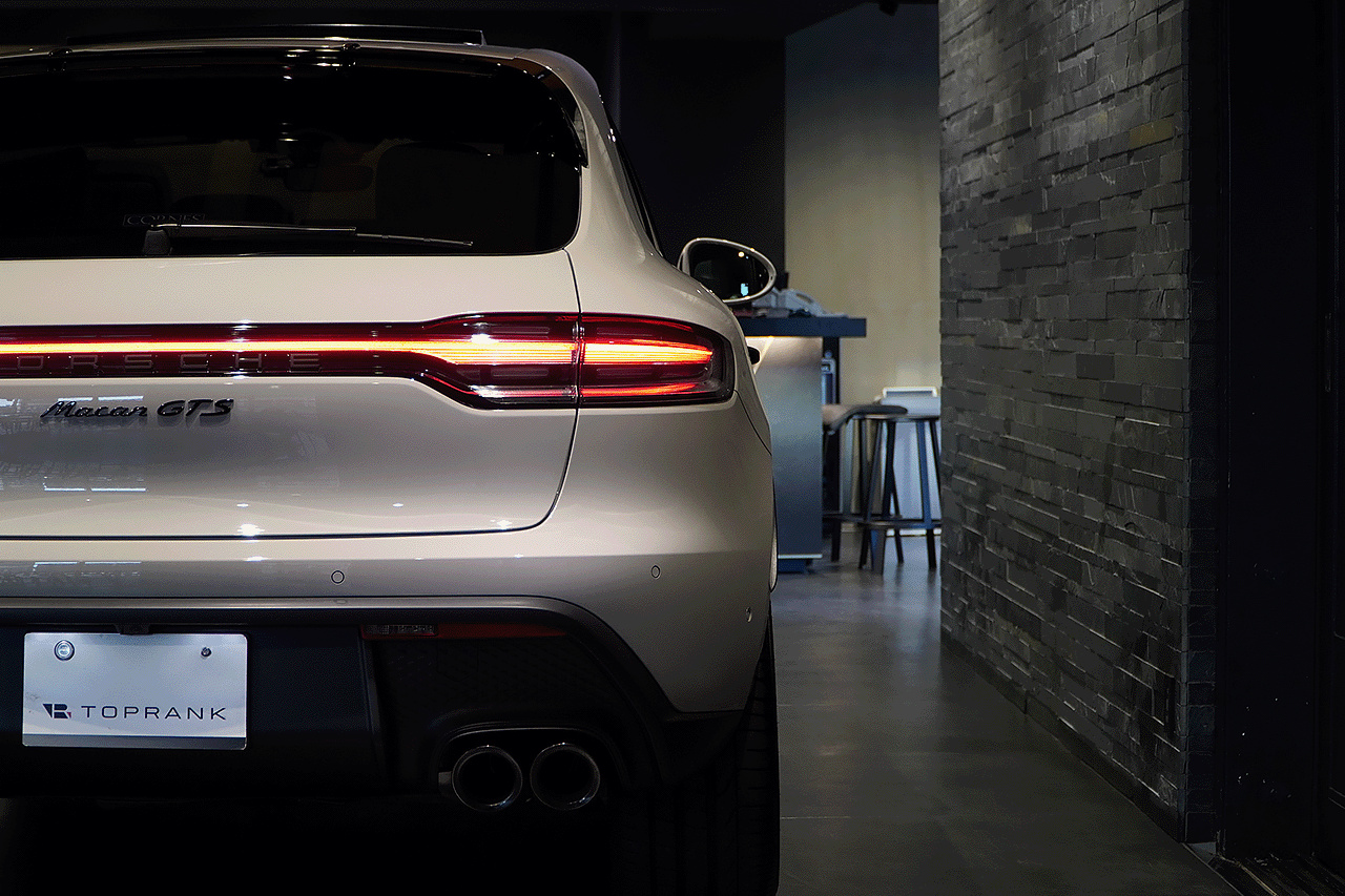 2024 Porsche MACAN null
