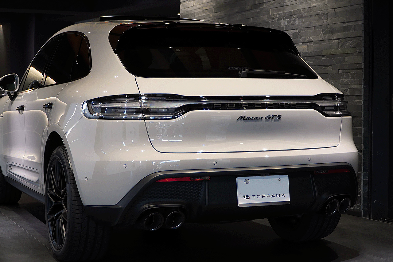 2024 Porsche MACAN null
