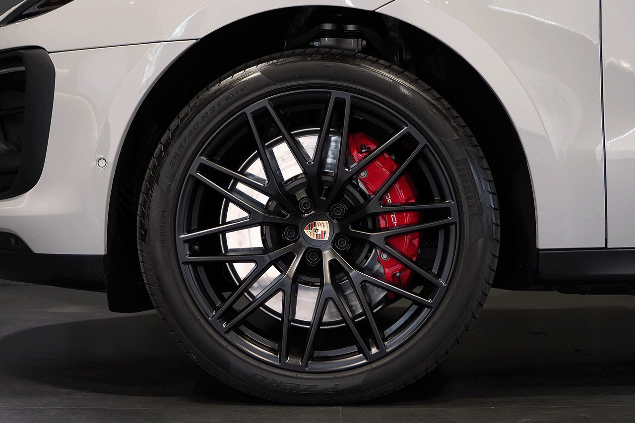 2024 Porsche MACAN null