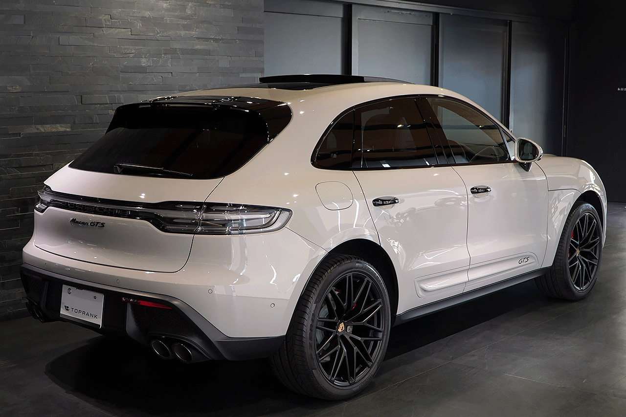 2024 Porsche MACAN null