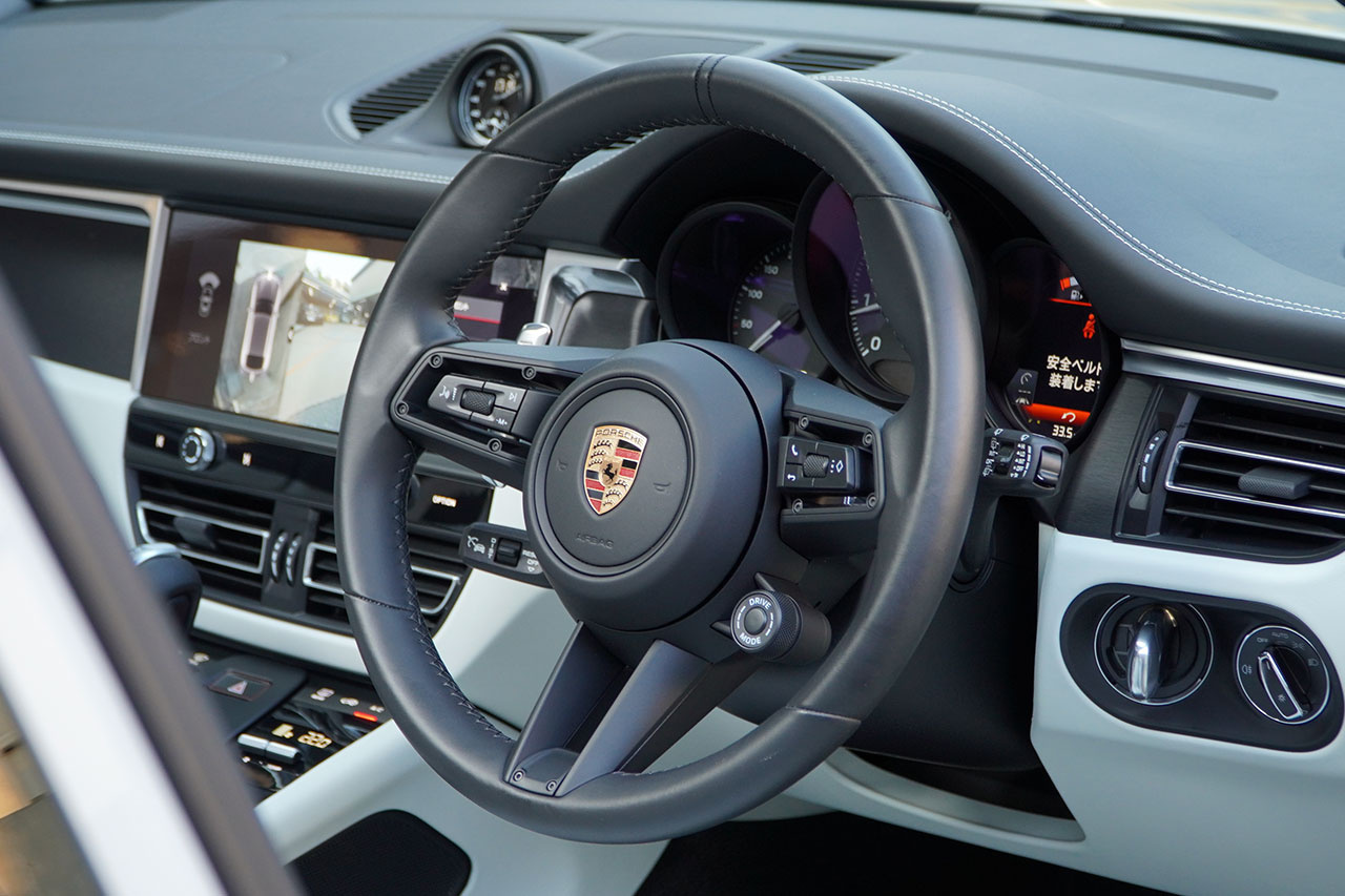 2024 Porsche MACAN null