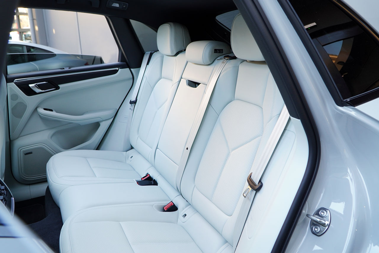 2024 Porsche MACAN null