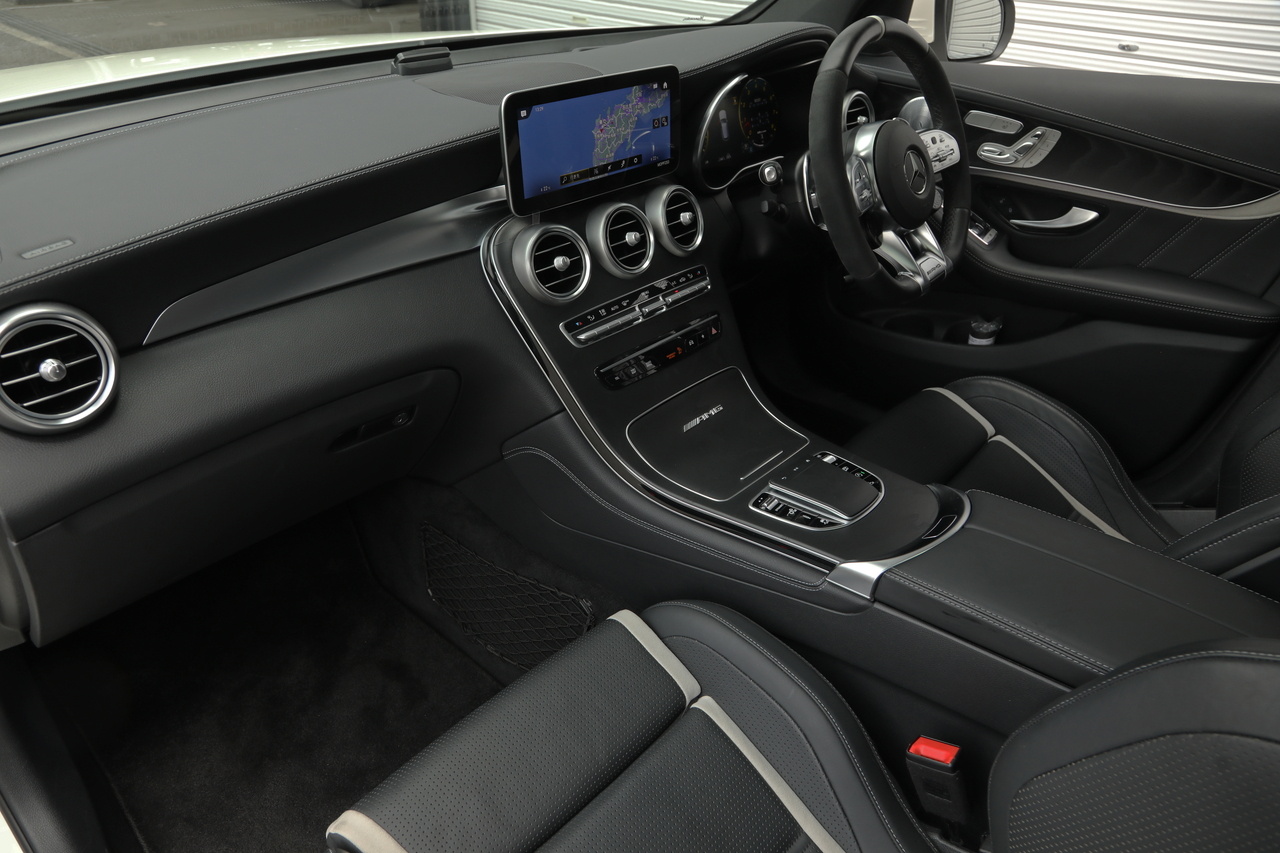 2020 Mercedes-AMG glc-class null