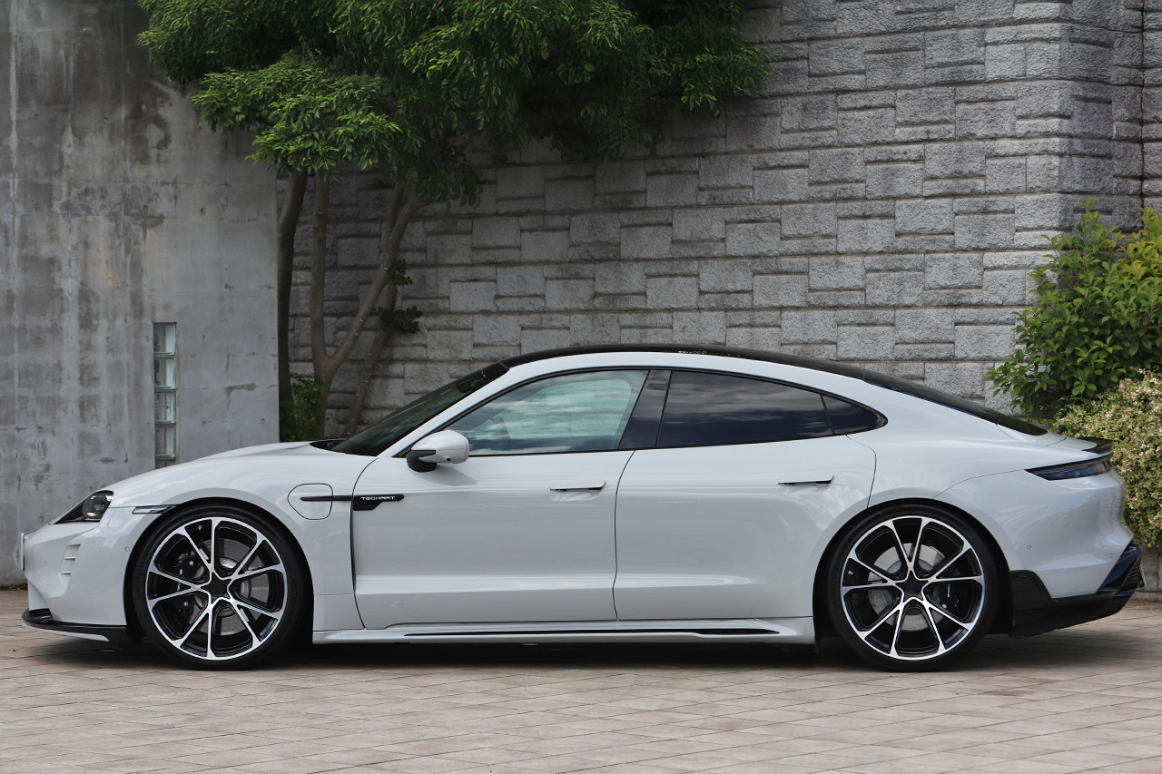 2022 Porsche Taycan null