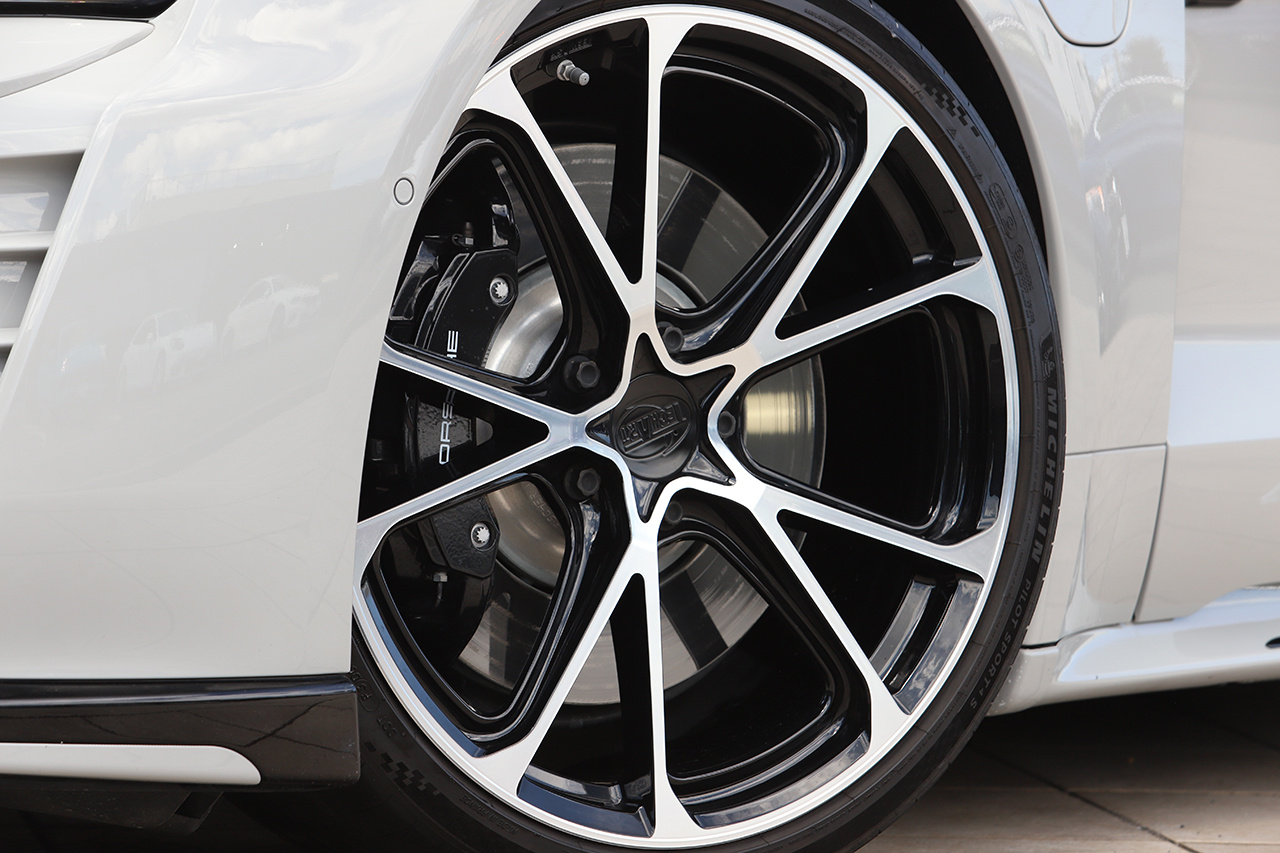 2022 Porsche Taycan null