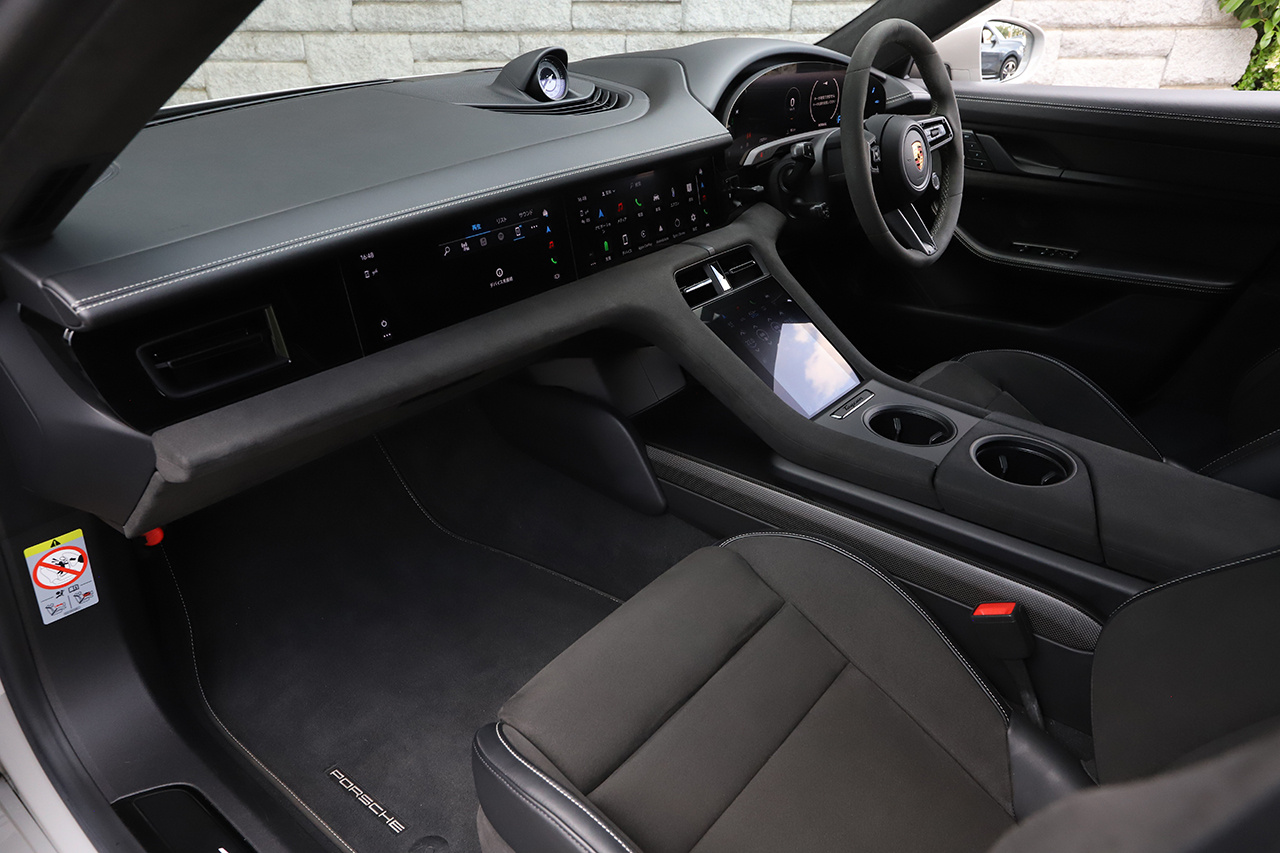 2022 Porsche Taycan null