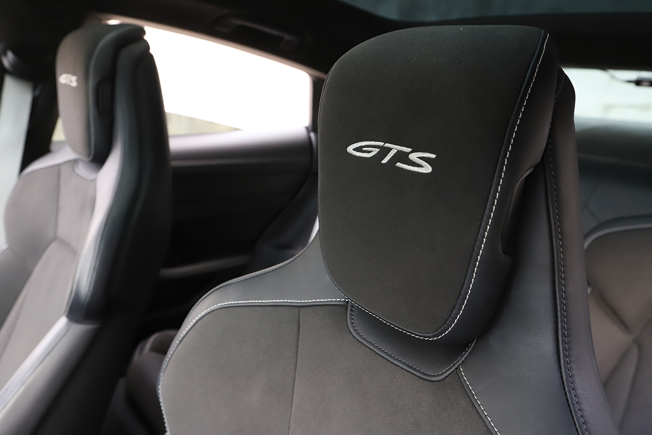 2022 Porsche Taycan null