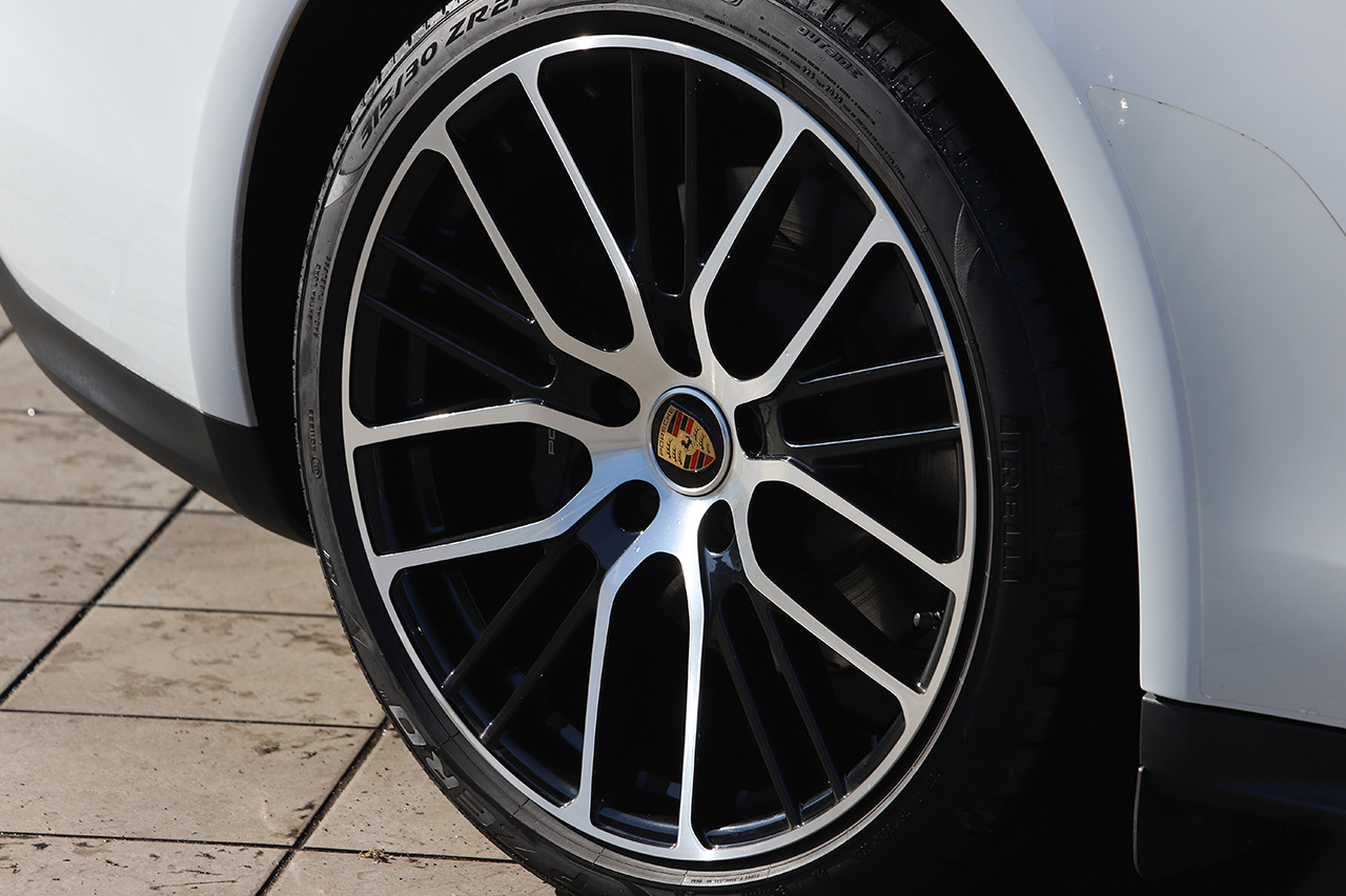 2021 Porsche PANAMERA 