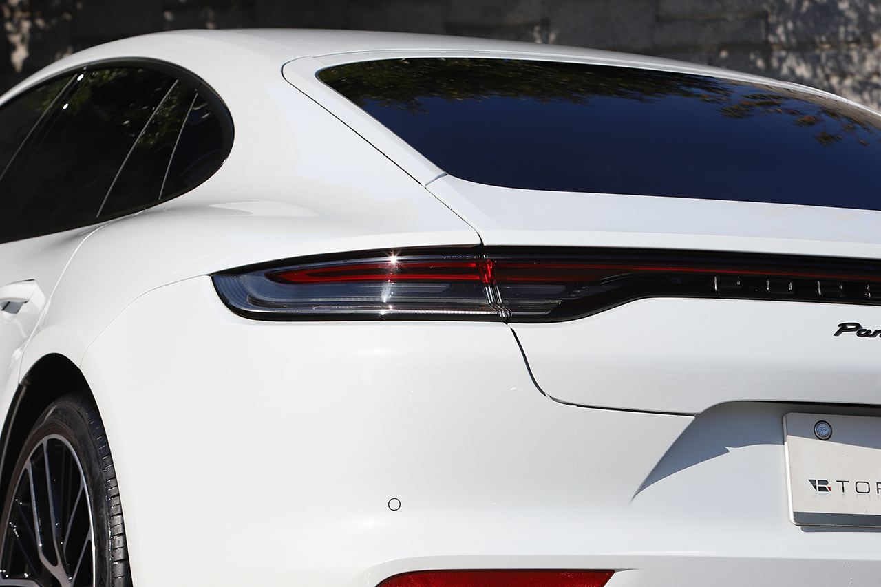 2021 Porsche PANAMERA 