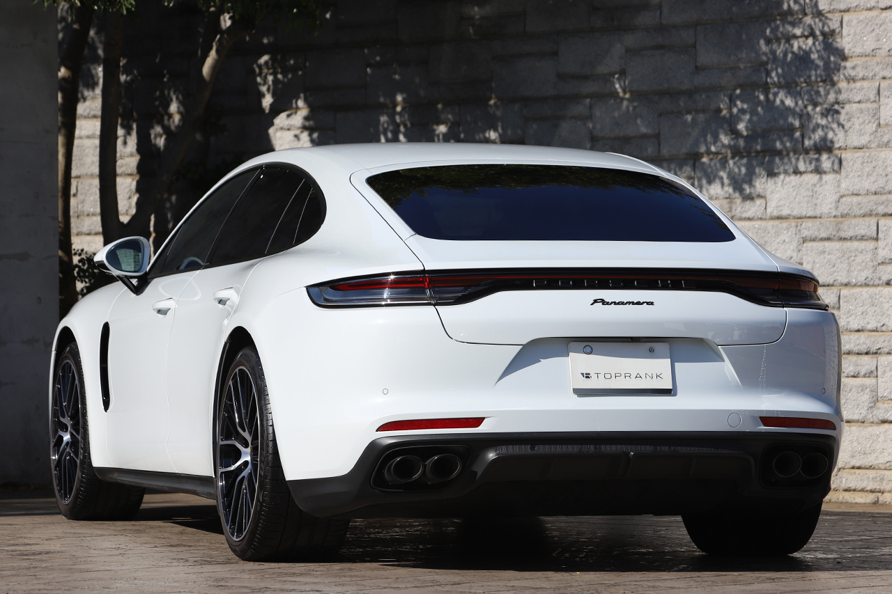2021 Porsche PANAMERA 
