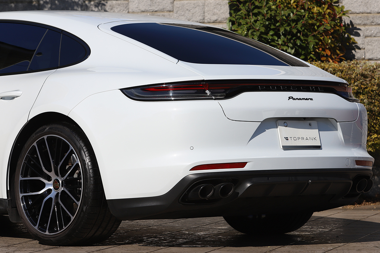 2021 Porsche PANAMERA 