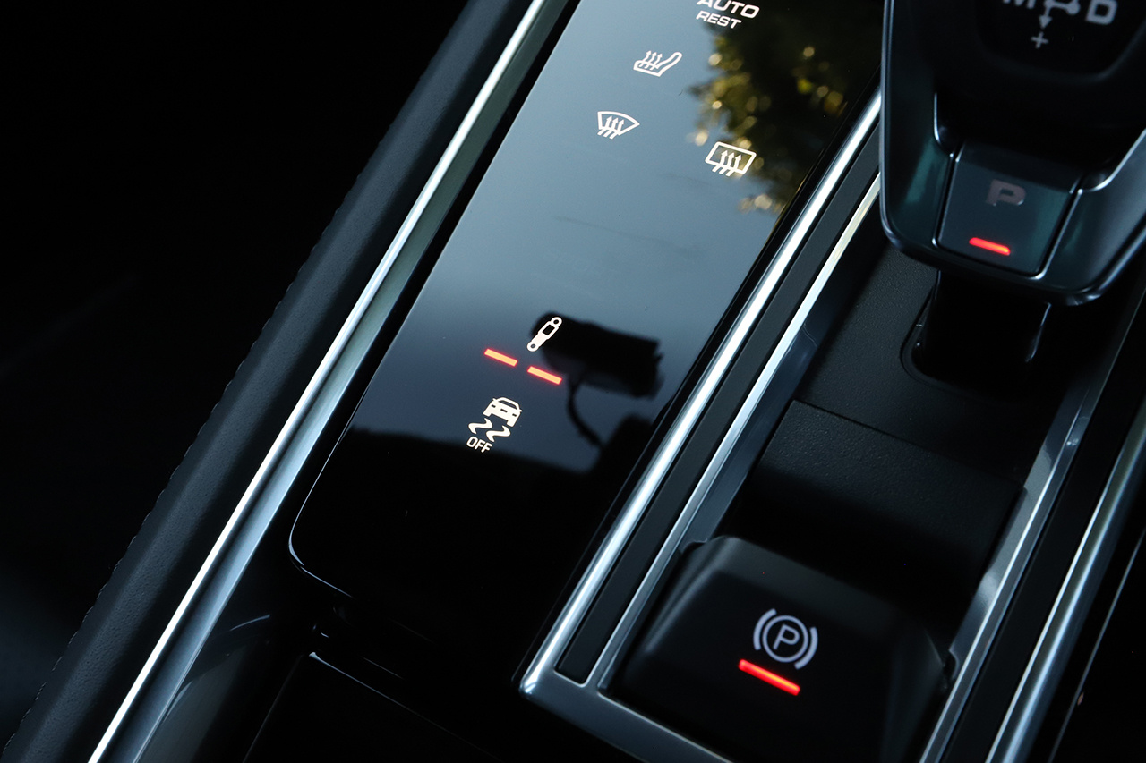 2021 Porsche PANAMERA 