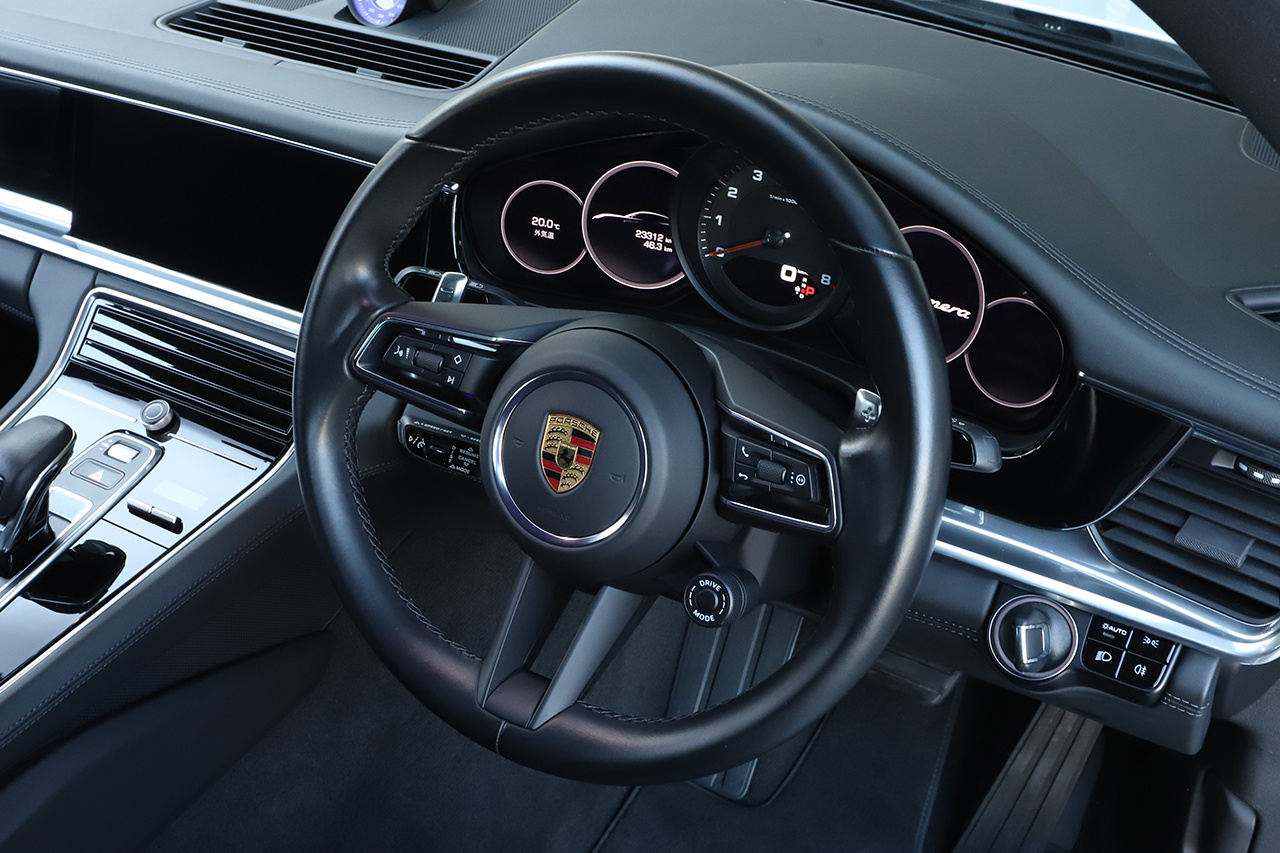 2021 Porsche PANAMERA 