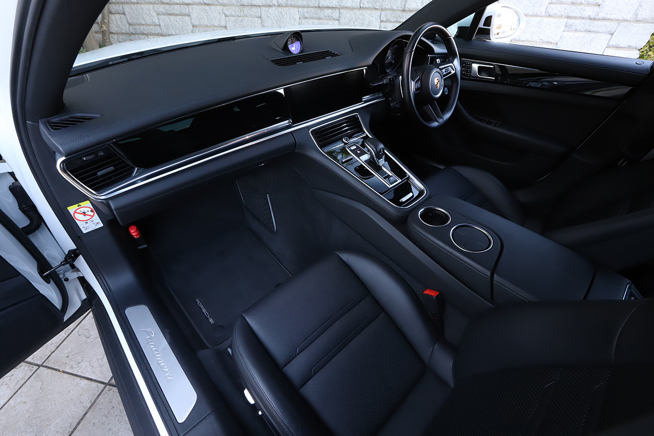 2021 Porsche PANAMERA 