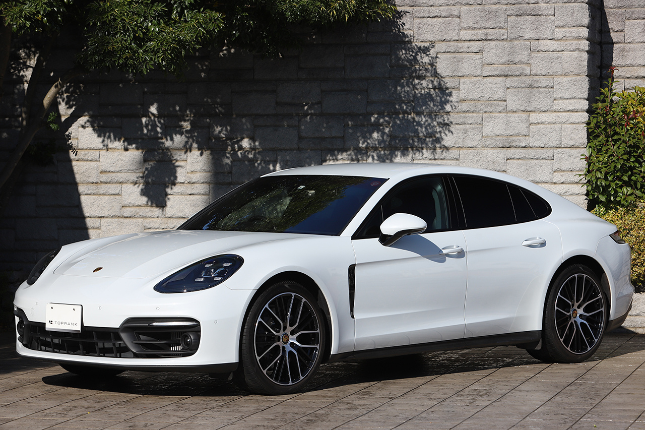 2021 Porsche PANAMERA 