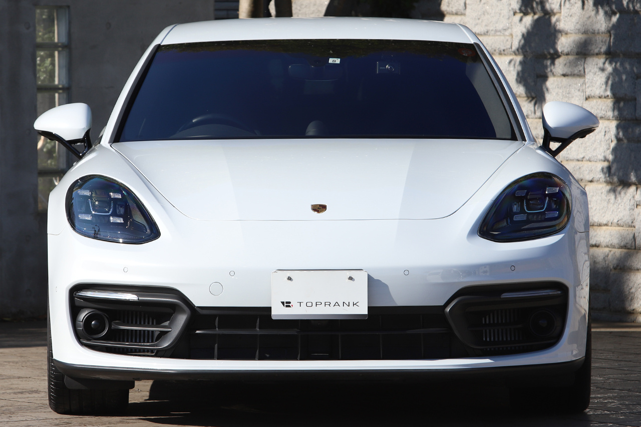 2021 Porsche PANAMERA 
