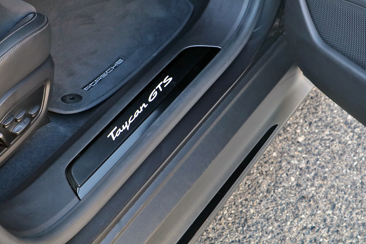 2022 Porsche Taycan 