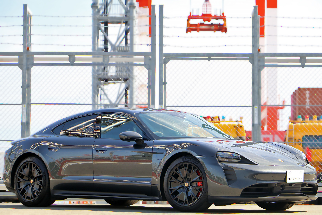 2022 Porsche Taycan 