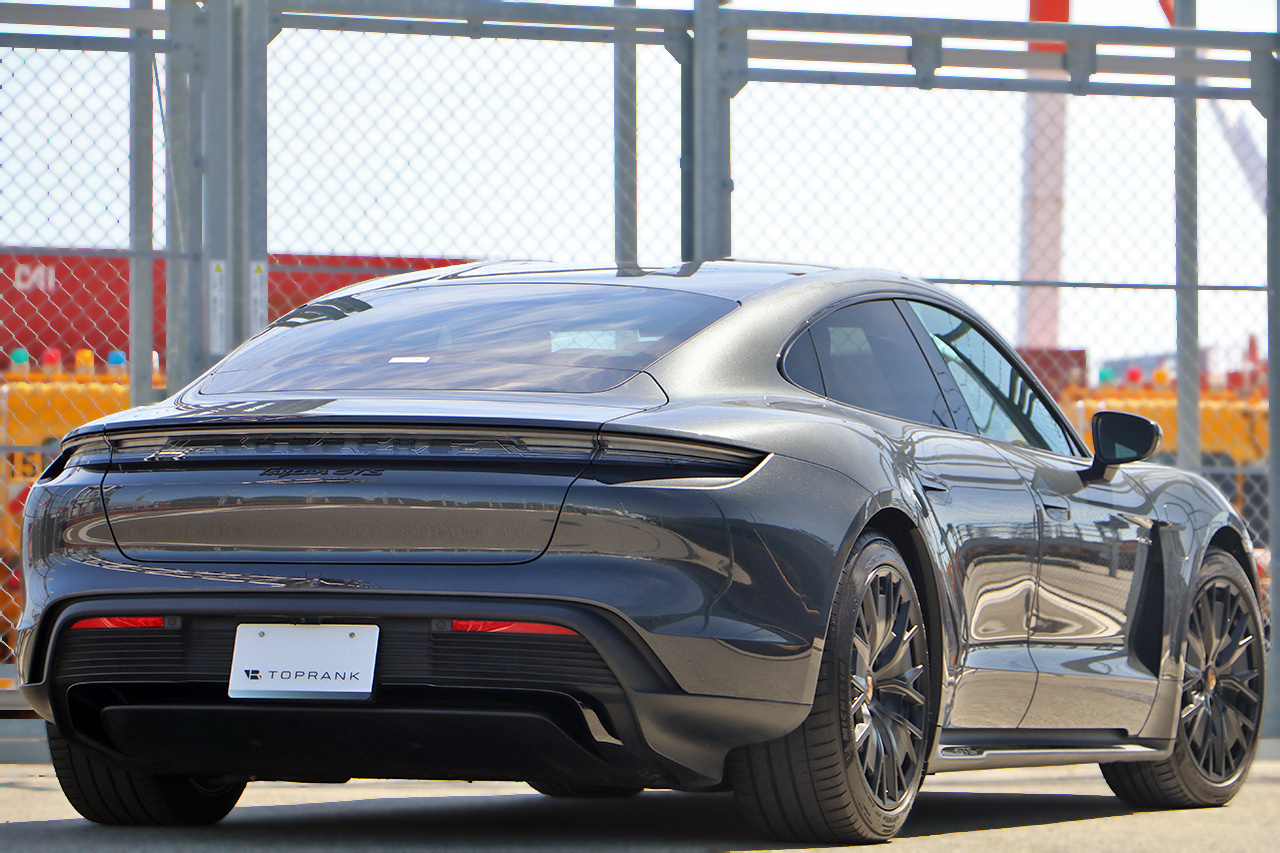 2022 Porsche Taycan 