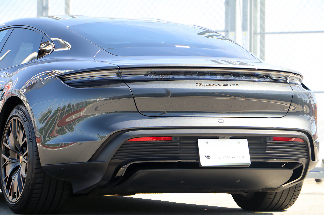 2022 Porsche Taycan 