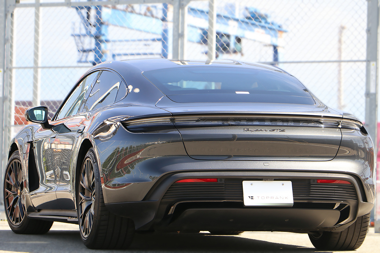 2022 Porsche Taycan 