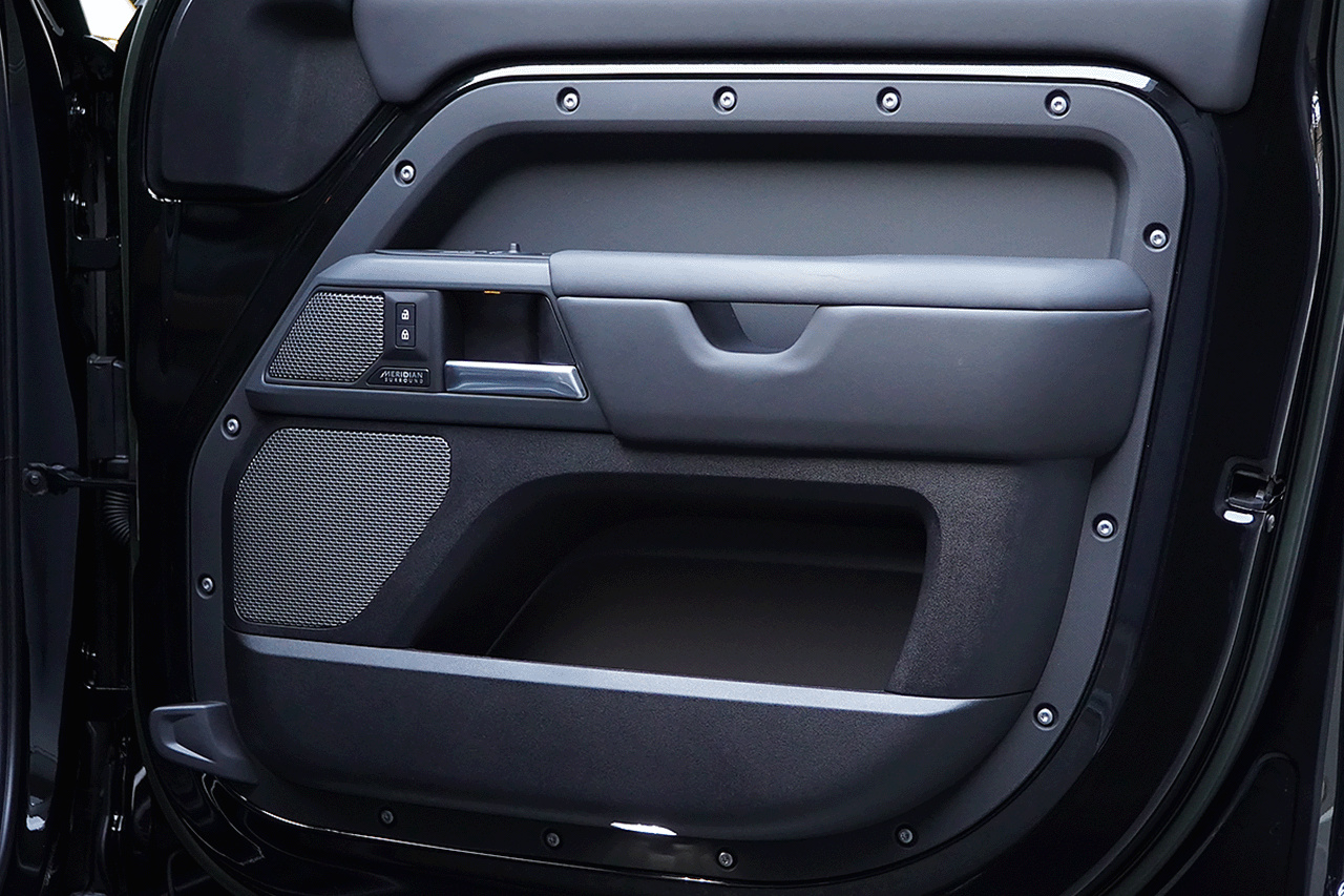 2023 Land Rover DEFENDER null