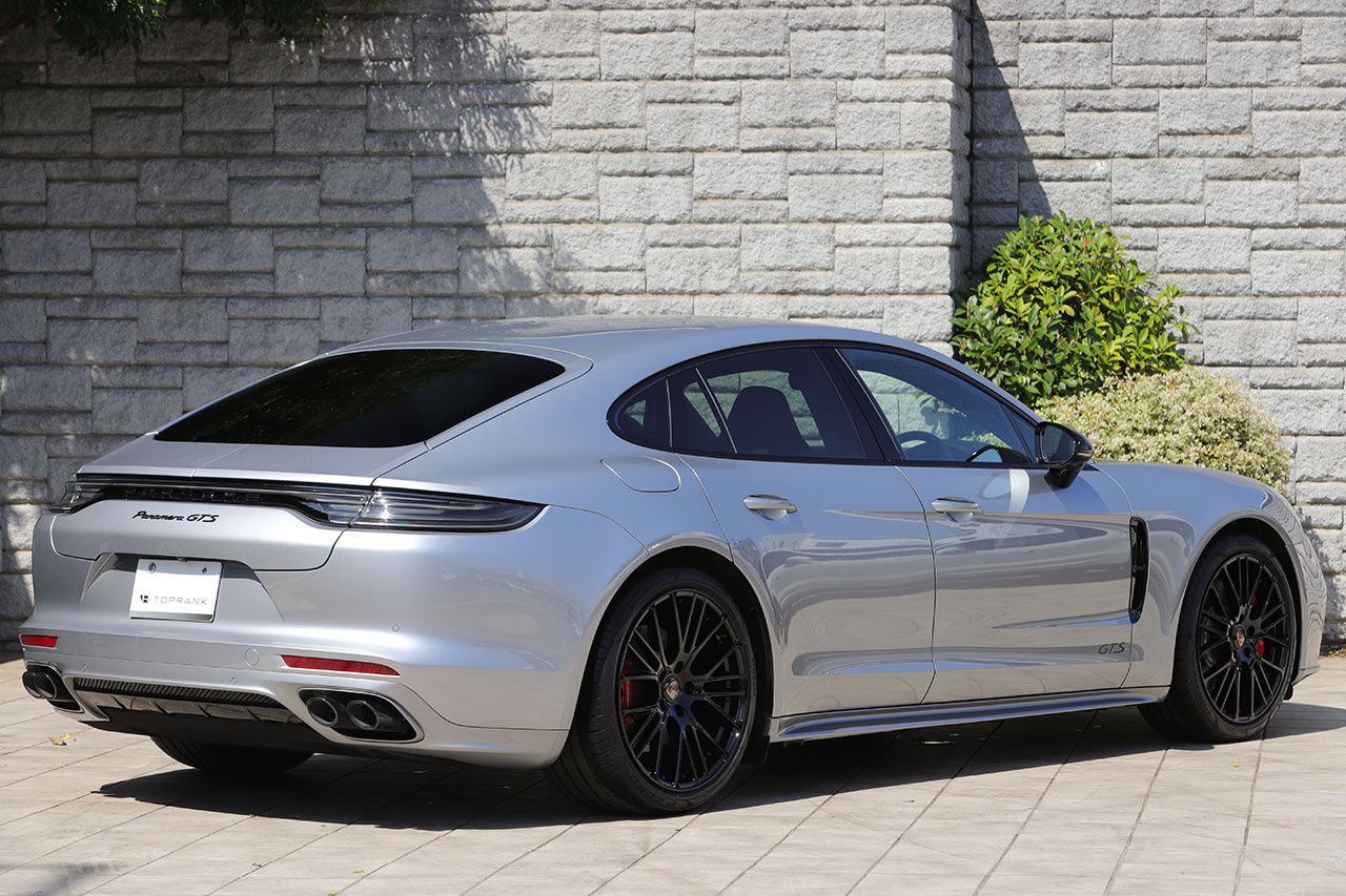 2021 Porsche PANAMERA null