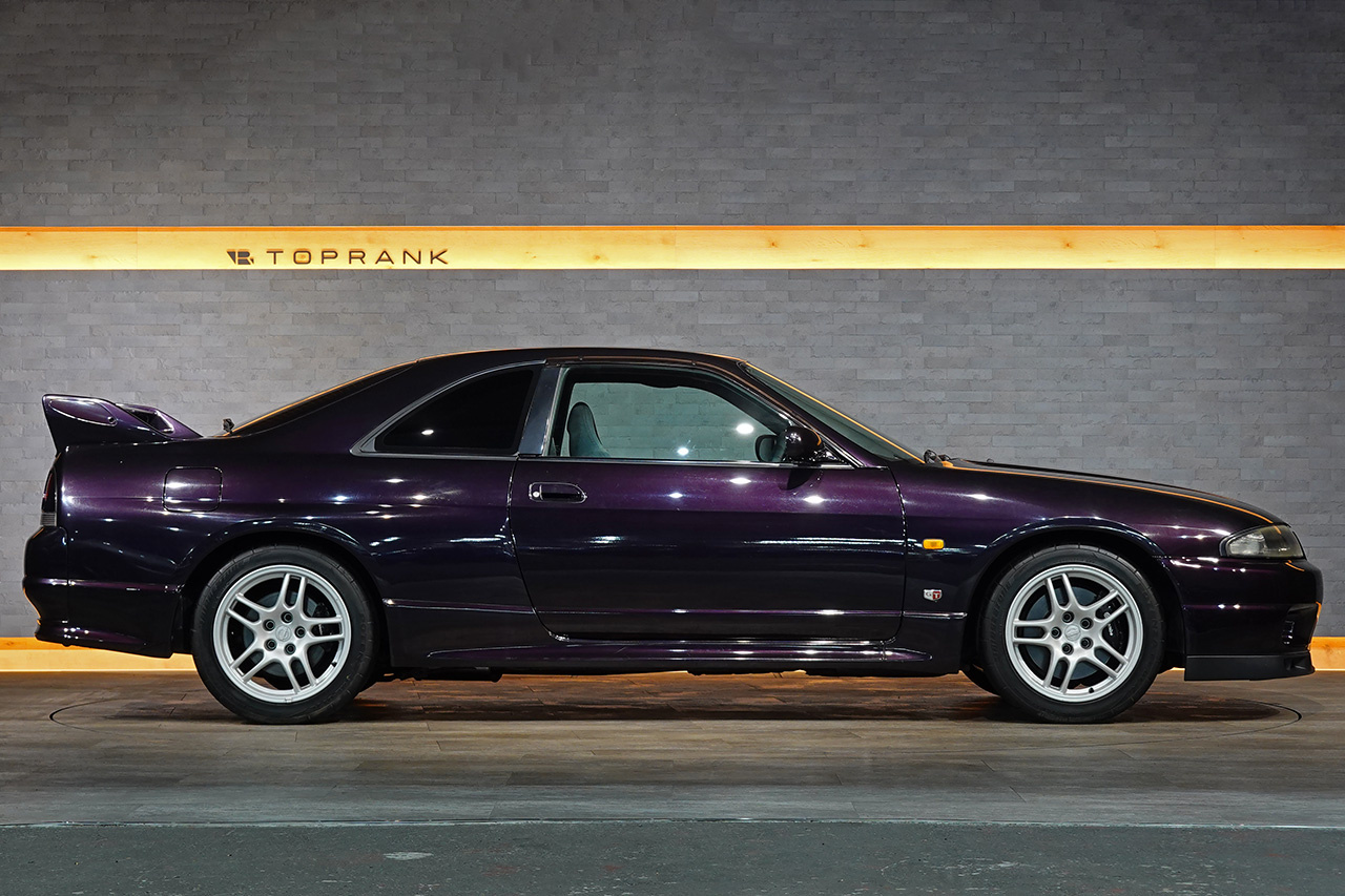 1995 Nissan SKYLINE GT-R BCNR33 R33 Skyline GT-R V-SPEC, Factory Midnight Purple LP2, Verified Low Mileage, Fujitsubo Muffler