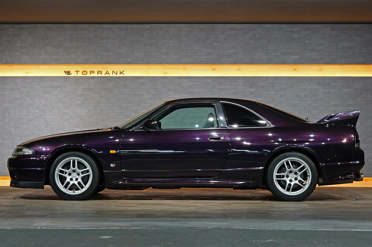 1995 Nissan SKYLINE GT-R BCNR33 R33 Skyline GT-R V-SPEC, Factory Midnight Purple LP2, Verified Low Mileage, Fujitsubo Muffler