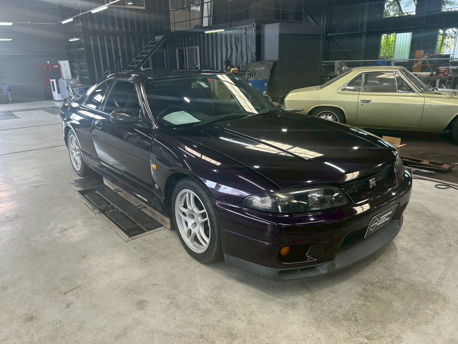 1995 Nissan SKYLINE GT-R FUTURE INVENTORY BCNR33 R33 GT-R V-SPEC