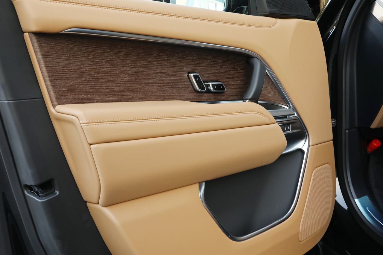 2025 Land Rover RANGE ROVER null