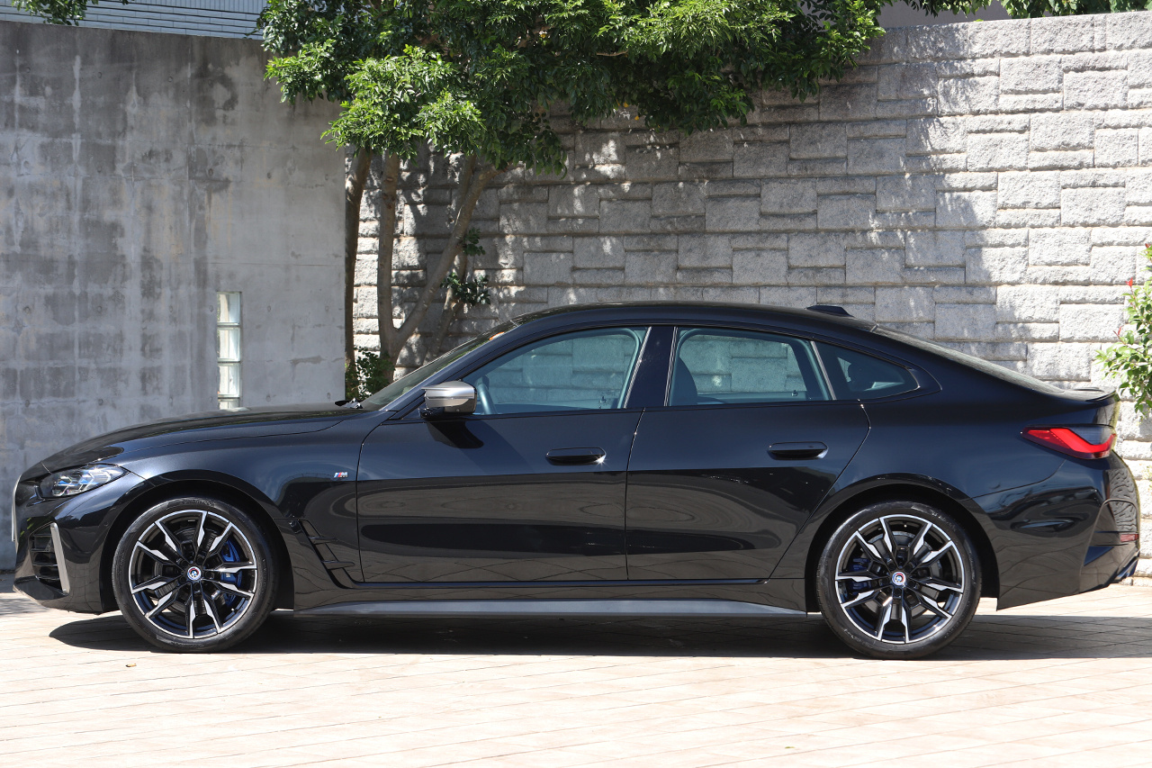 2023 BMW 4 SERIES null