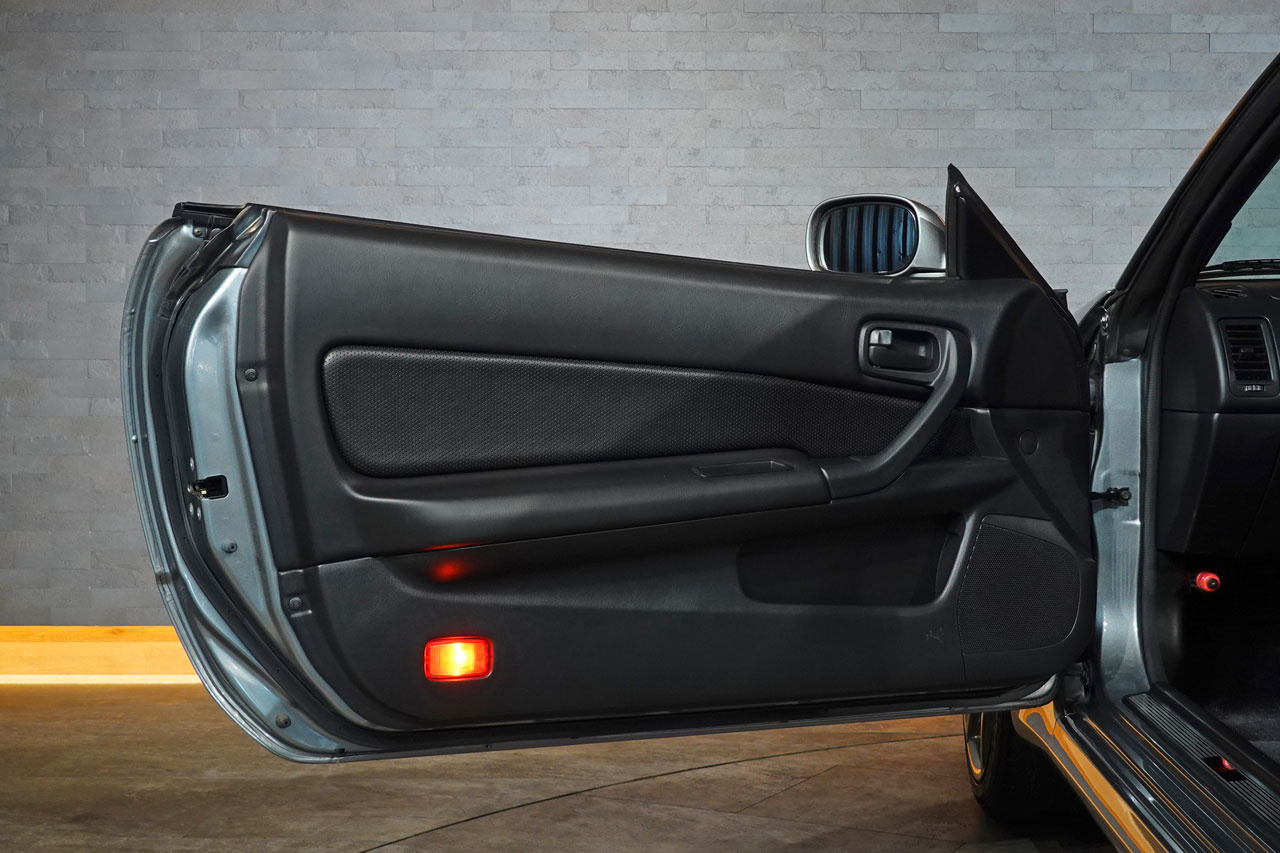 2002 Nissan SKYLINE GT-R BNR34 R34 Skyline GT-R M-SPEC, ONE OWNER, Exclusive Leather Seats,