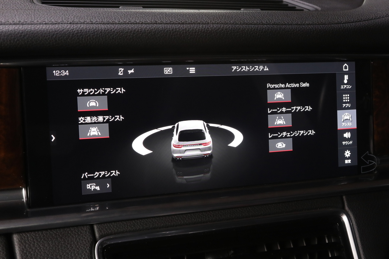 2019 Porsche PANAMERA null
