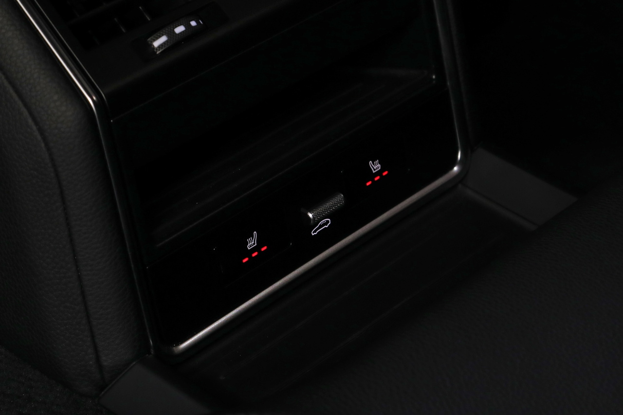 2019 Porsche PANAMERA null