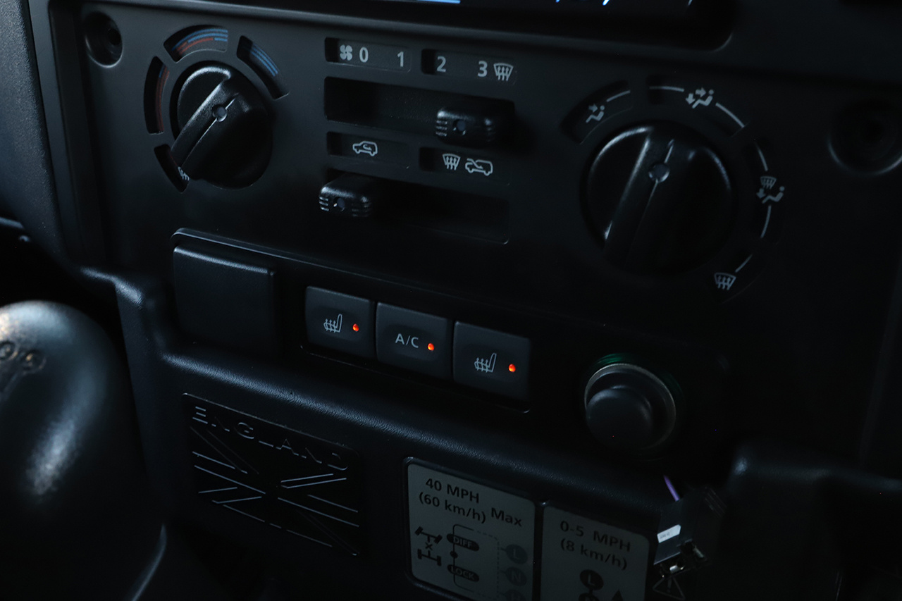 2015 Land Rover DEFENDER null