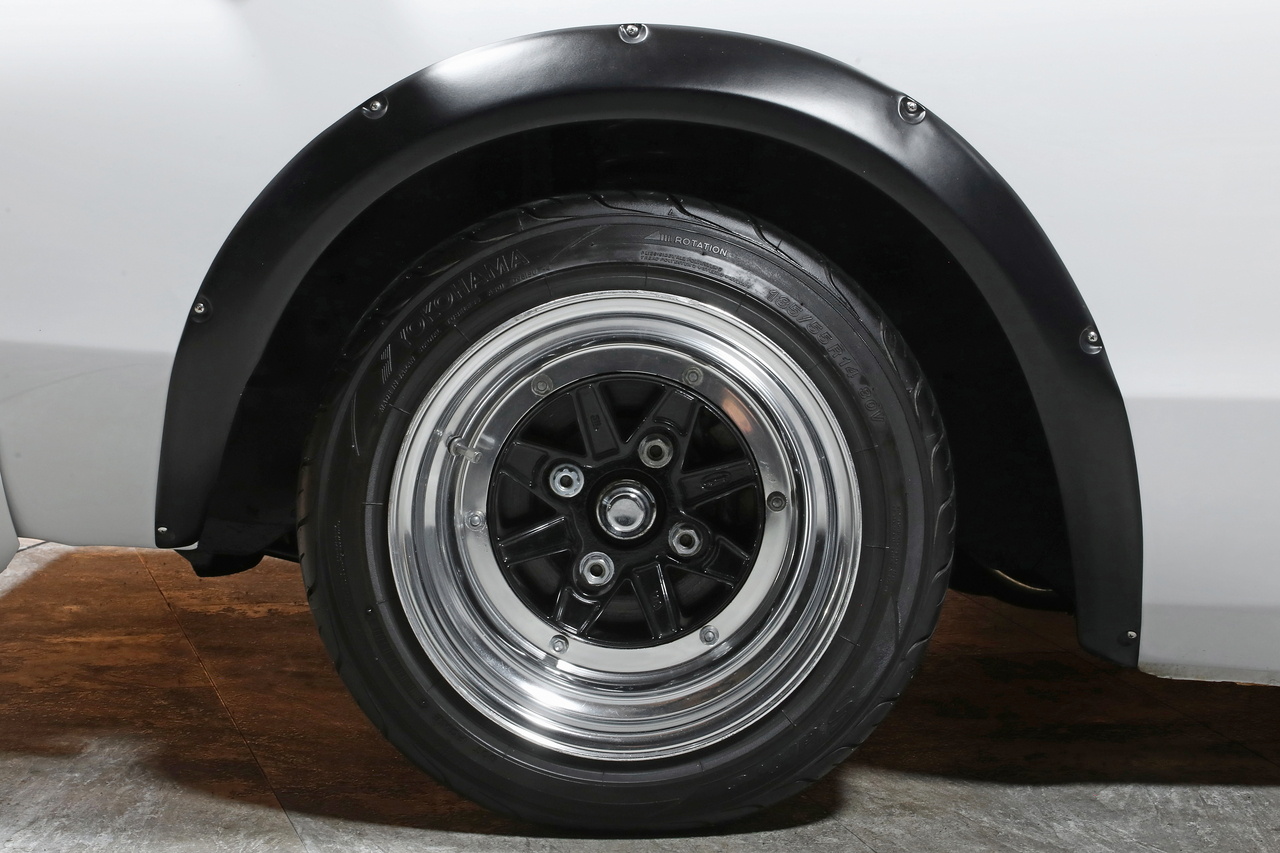 1976 Nissan SKYLINE GC111 Kenmeri Skyline 2000GT-X, L28 Engine, Skyline 2000GT-R Style Exterior, Speedstar 14 In Wheels