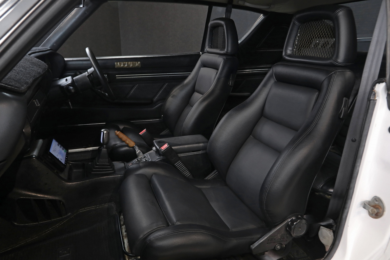 1976 Nissan SKYLINE GC111 Kenmeri Skyline 2000GT-X, L28 Engine, Skyline 2000GT-R Style Exterior, Speedstar 14 In Wheels